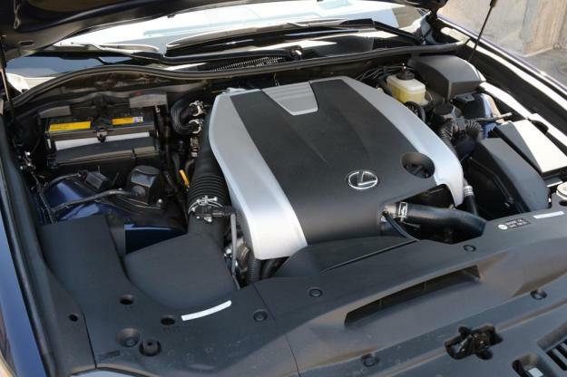 مراجعة محرك سيارة لكزس GS 350 2013