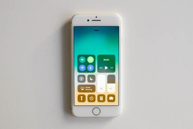 Apple iPhone 8 סקור את ההגדרות המהירות