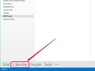 Outlook preklopi na pogled koledarja.