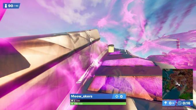 Restos al oeste de la ubicación de Pleasant Park Color Bottle en Fortnite.