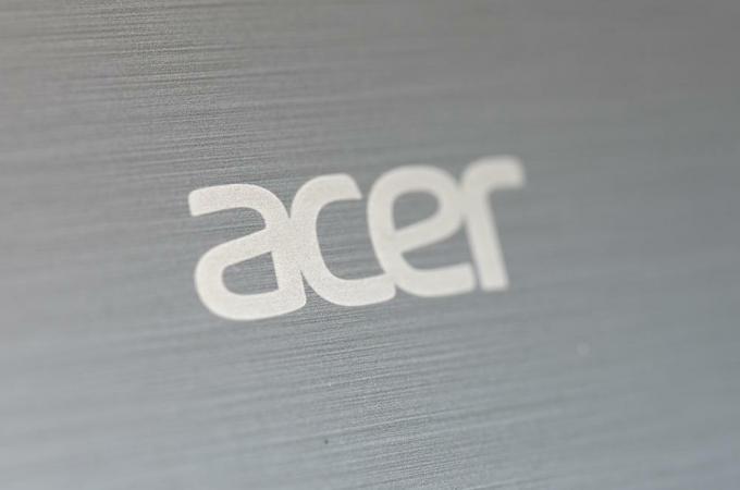 Огляд кришки ноутбука acer aspire v5