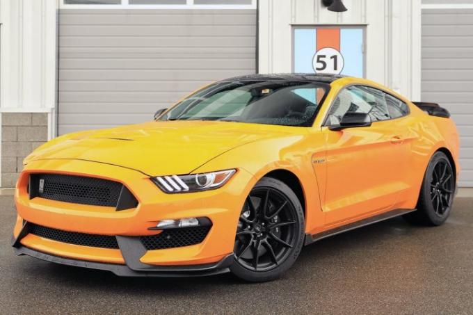 Ulasan Ford Mustang Shelby GT350 2019