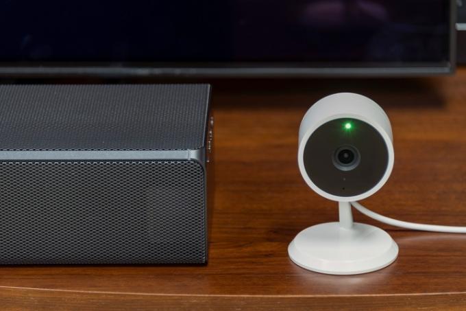 Amazon Cloud Cam examine la LED verte