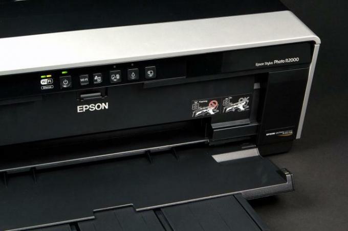 Recenzie Epson Stylus Photo R2000