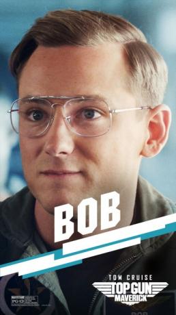 Lewis Pullman în rolul locotenentului Bob Floyd.