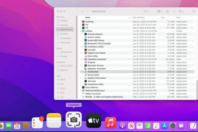 A guia Aplicativos do Finder possui uma pasta Utilitários que contém o aplicativo Captura de tela, que pode ser arrastado para o Dock do Mac.