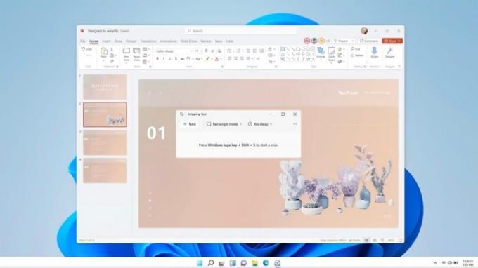 „Microsoft PowerPoint“ naudojamas „Windows 11 Snipping“ įrankis.