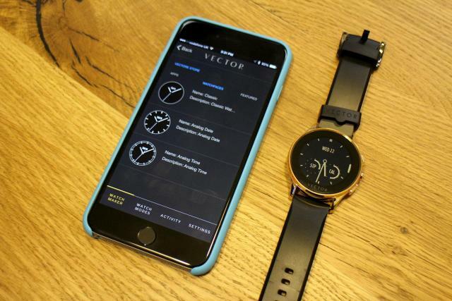 Vector Watch puhelimen mittakaavassa