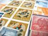 Jak vypočítat náklady na známky pro obálku Manilla