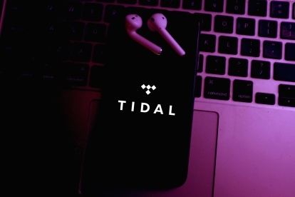 Téléphone intelligent avec le logo Tidal