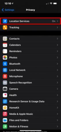 iOS 14 Klepnite na Lokalizačné služby