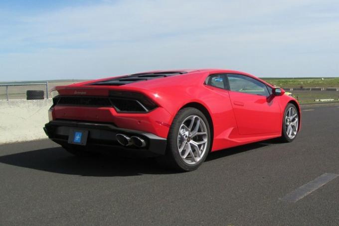 2016 წლის Lamborghini Huracan 580-2