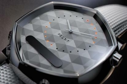 Veldt serendipity smartwatch enfatiza relógio inteligente frontal fechado