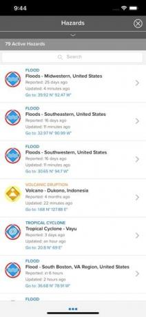 Screenshot dell'app Disaster Alert che mostra un elenco di pericoli nelle vicinanze, come inondazioni e vulcani