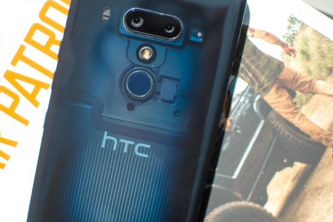 htc u12 plus parte trasera transparente