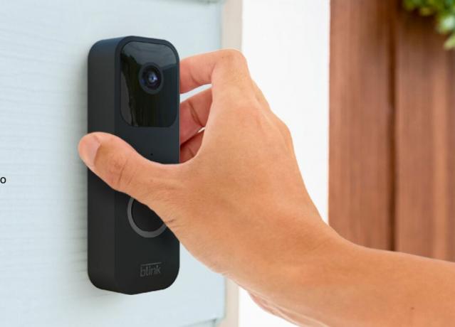 Dzwonek wideo Blink to niedroga opcja zapewniająca bezpieczeństwo w domu.