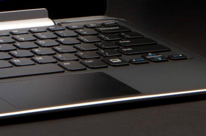 Dell XPS 10 ตรวจสอบปุ่มแทร็กแพดของแท็บเล็ต