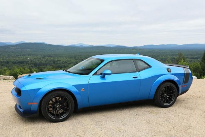 סקירת Dodge Challenger RT Scat Pack Widebody 2019