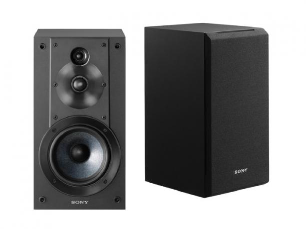 Par regalnih zvočnikov Sony Core Series SSCS5 na beli podlagi.