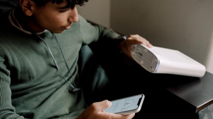 Een Wi-Fi-router en internetverbinding op een telefoon controleren.