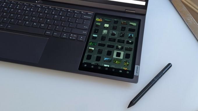 Den sekundära skärmen på Thinkbook Plus Gen 3.