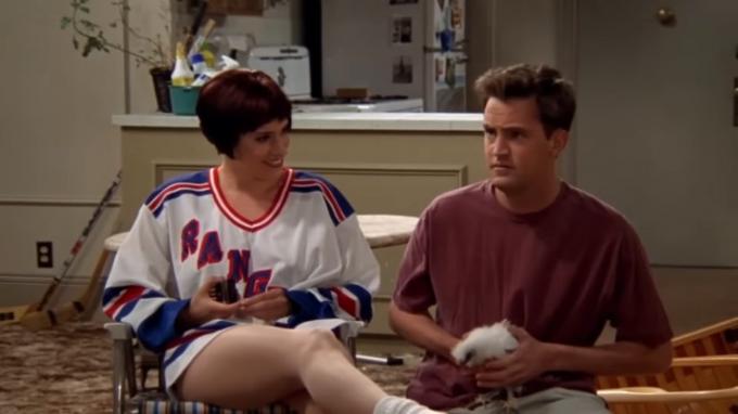 Kathy a Chandler vo filme Priatelia.
