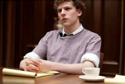 Jesse Eisenberg espera que Lex Luthor se destaque nas versões anteriores da rede social