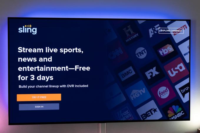 Sling TV ecran de conectare pe un televizor.