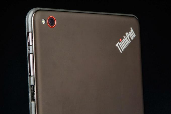 Recensione Lenovo ThinkPad 8 tablet top macro 2