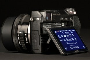 Sony NEX 6 レビュー背面アングル