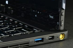 Lenovo ThinkPad Edge Twist revisa los puertos del lado derecho