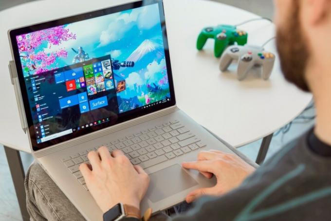 رأس افتتاحية Surface Book 2