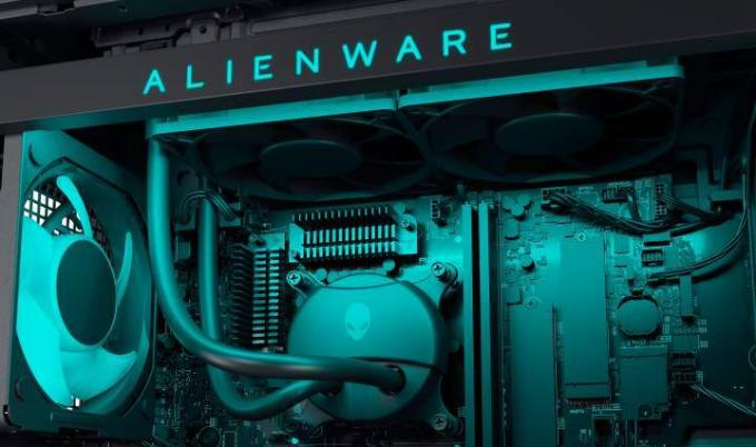 Alienware Aurora R15 vloeistofgekoeld.