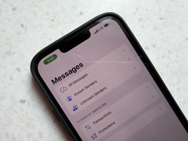 Apple Messages öppnade på iPhone 13 Pro Max.