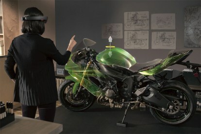 windows holographic idf 2016 microsoft hololens motocicleta