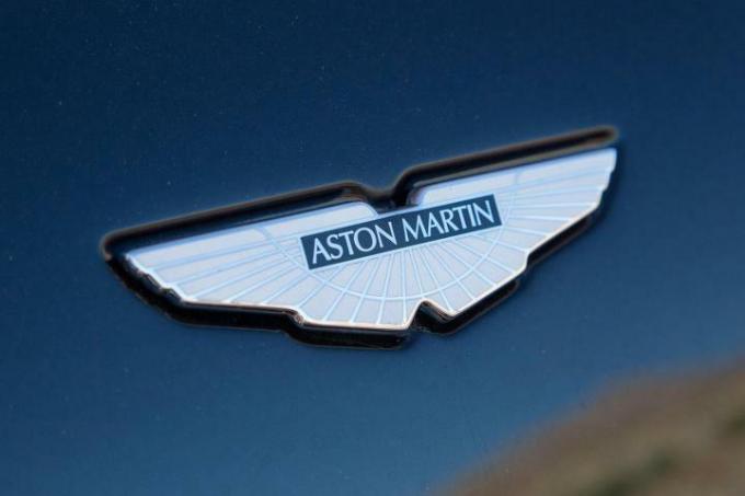 Insigna Aston Martin V12 Vantage S Roadster 2015