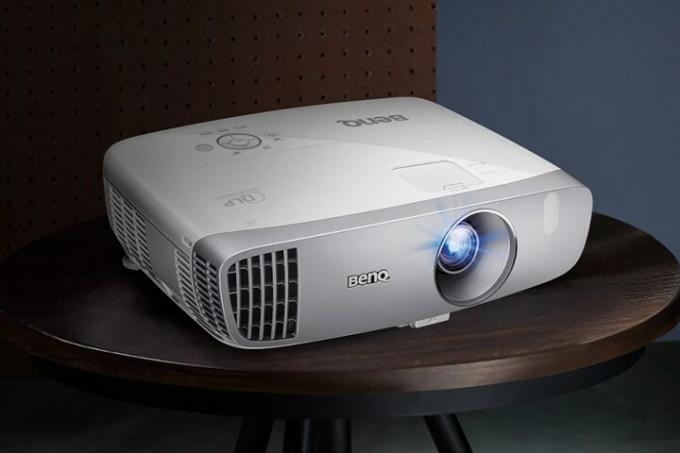 Le projecteur de cinéma maison Benq HT2050A 1080p.