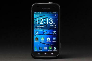 Kyocera Hydro EDGE smartphone impermeabile fronte casa