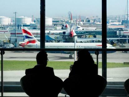 računalniška napaka je londonska letališča povzročila zastoj heathrow view