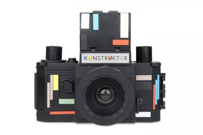 lomography разкрива slr, който сте сглобили konstruktor sticker1