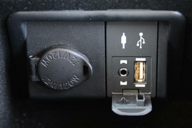 Recenzja portów słuchawek USB w sedanie Lexus GS 350 z 2013 roku