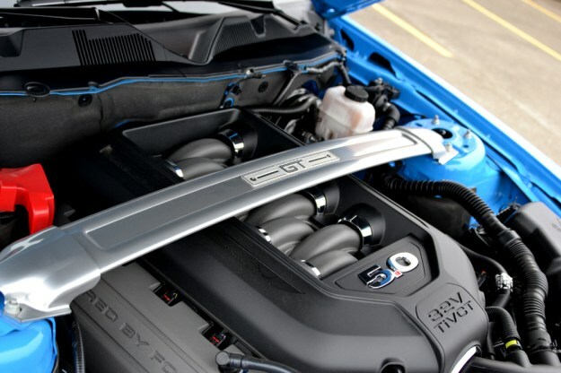 2013 Ford Mustang GT recensionsmotor