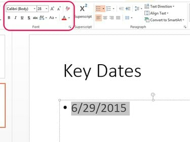 दिनांक की टेक्स्ट शैली को प्रारूपित करने के लिए फ़ॉन्ट टूल का उपयोग करें।