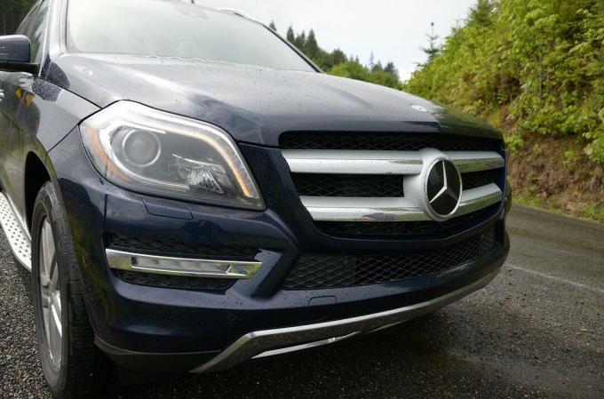 2013 Mercedes_Benz GL350 전면 매크로