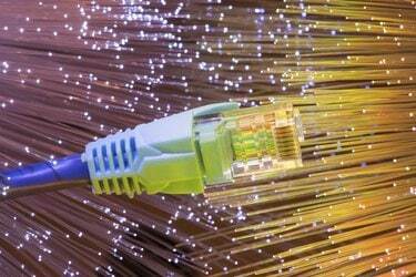 sieťový kábel s farebným pozadím špičkovej technológie