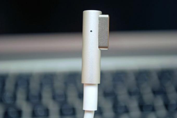 MacBook polnilni kabel
