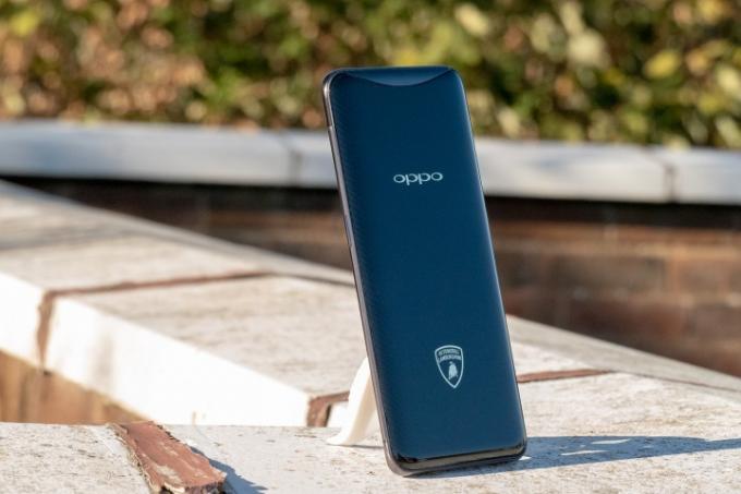 oppo hitta x lamborghini stående