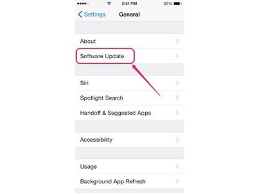 ソフトウェアアップデートページには、iPhone上のiOSの現在のバージョンが表示されます。