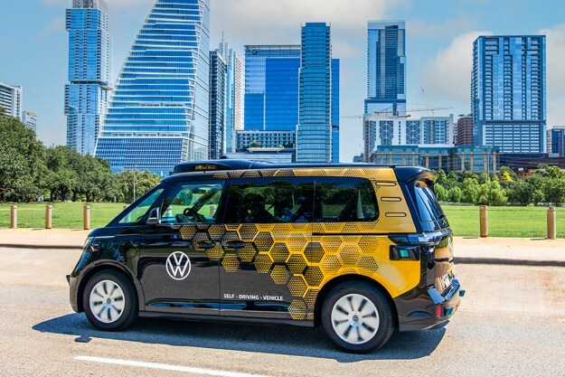 Volkswagen samořídící ID. Buzz v Austinu