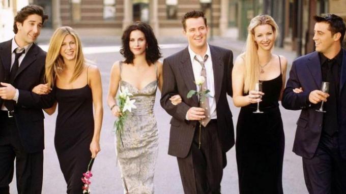 El elenco de Friends en ropa formal.